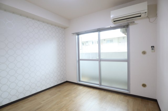 ドリーム東生駒の居間・リビング