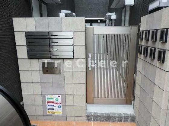 ドゥエル本蓮沼のエントランス