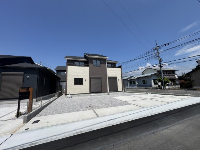 新築　前橋市北代田町　Blooming　Garden　3号棟の駐車場|現地写真　駐車スペースは並列3台分可能です！
