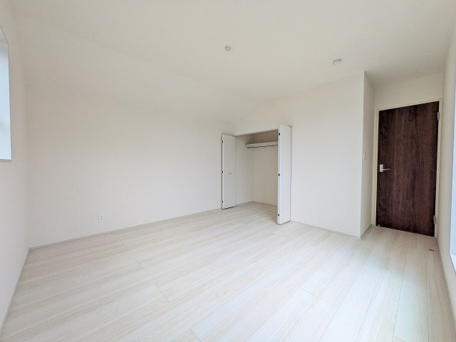 八王子市　泉町　新築一戸建て　９期の収納|～収納力の高いクローゼット完備～