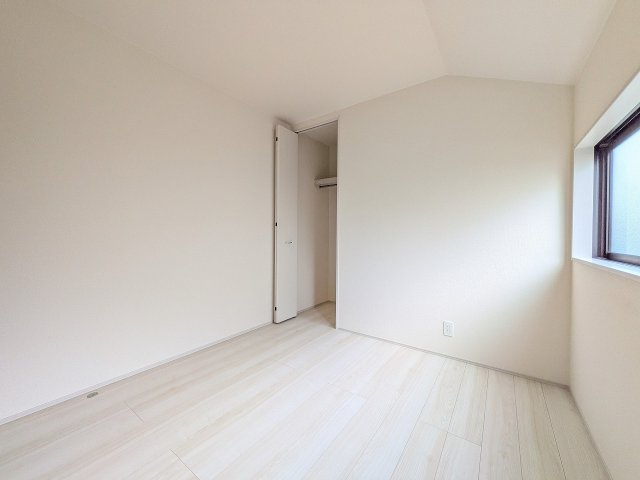 八王子市　泉町　新築一戸建て　９期の収納|～収納力の高いクローゼット完備～