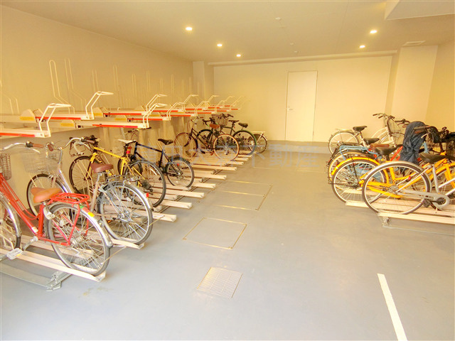グラシアプレイス大森町のその他共用部分|屋根付き駐輪場