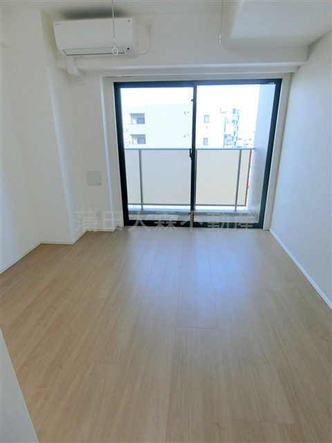 グラシアプレイス大森町の居間・リビング|洋室7.3帖