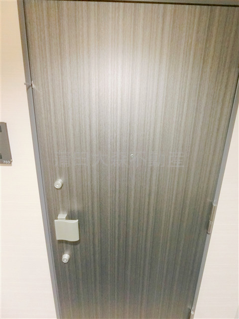 グラシアプレイス大森町の玄関