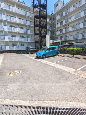 志木アーバンハイツの駐車場