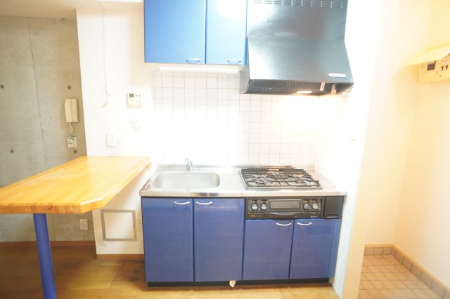 メゾンフェミニ富雄のキッチン