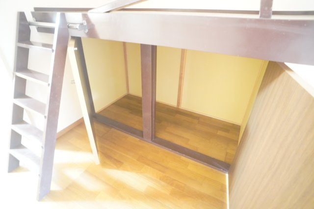 メゾンフェミニ富雄の収納