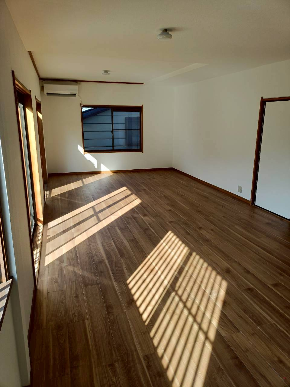 板橋区若木3丁目戸建の居間・リビング