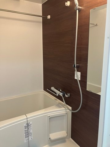 コンフォシード東坂下の浴室