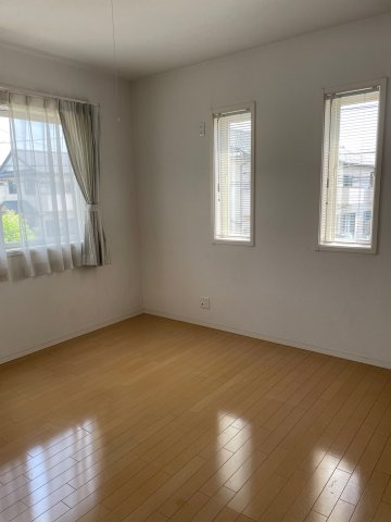 宇都宮市西川田町の洋室