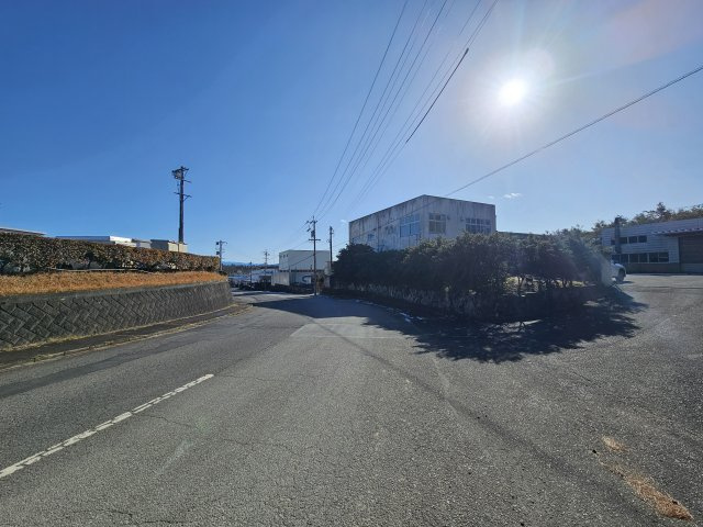 ３ｒｄ　ＬＯＧＩＳＣＯの周辺|接道