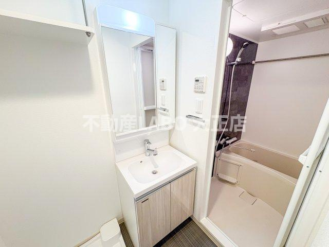 アドバンス難波南ワイズの洗面所