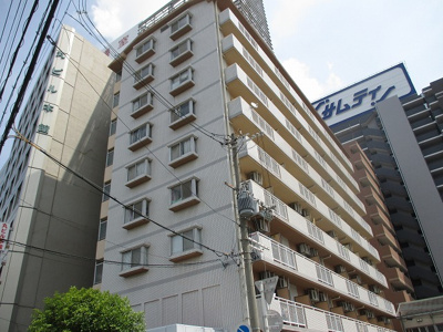 【外観】 | ホワイトハイツカドタ | 南向きの日当たりの良いマンションです