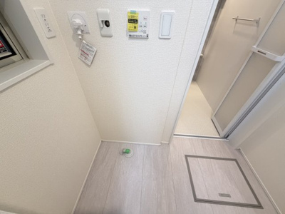 【ランドリースペース】 | 南城市知念海野（全2棟）ラスト2号棟 | 2号棟　洗濯機置き場♪