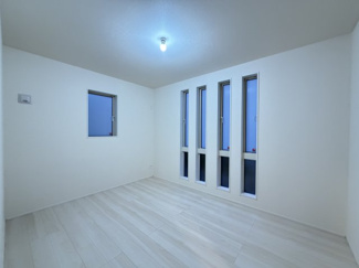 【洋室】 | 南城市知念海野（全2棟）ラスト2号棟 | 2号棟　洋室6帖＋WIC付き♪（WIC×2部屋）