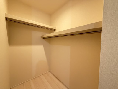 【収納】 | 南城市知念海野（全2棟）ラスト2号棟 | 2号棟　洋室6帖＋WIC付き♪（WIC×2部屋）