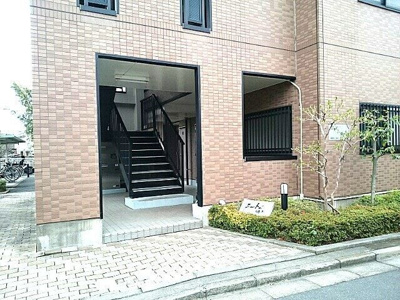 【エントランス】 | シャトル国立(シャトルクニタチ)