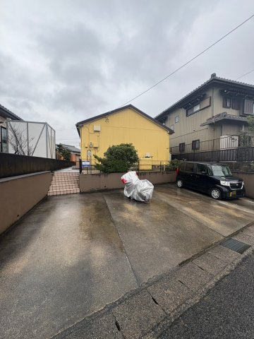 フェリス住吉の駐車場