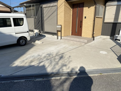 【駐車場】 | 吾妻2丁目貸家 | 2台可能（車種によっては3台可）