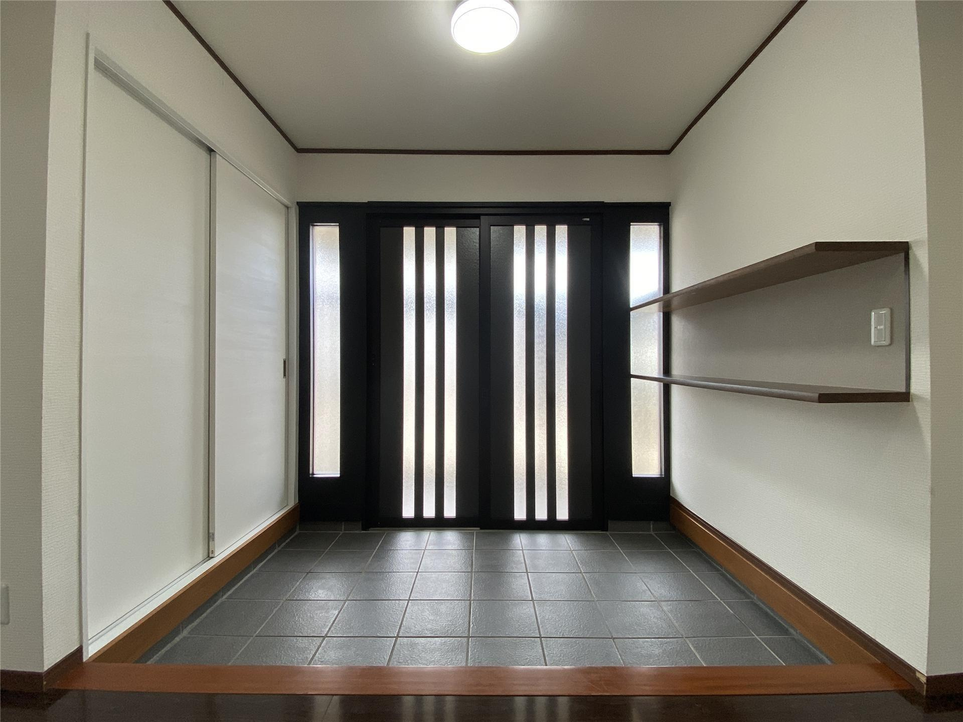 旭南１丁目貸家の玄関|玄関