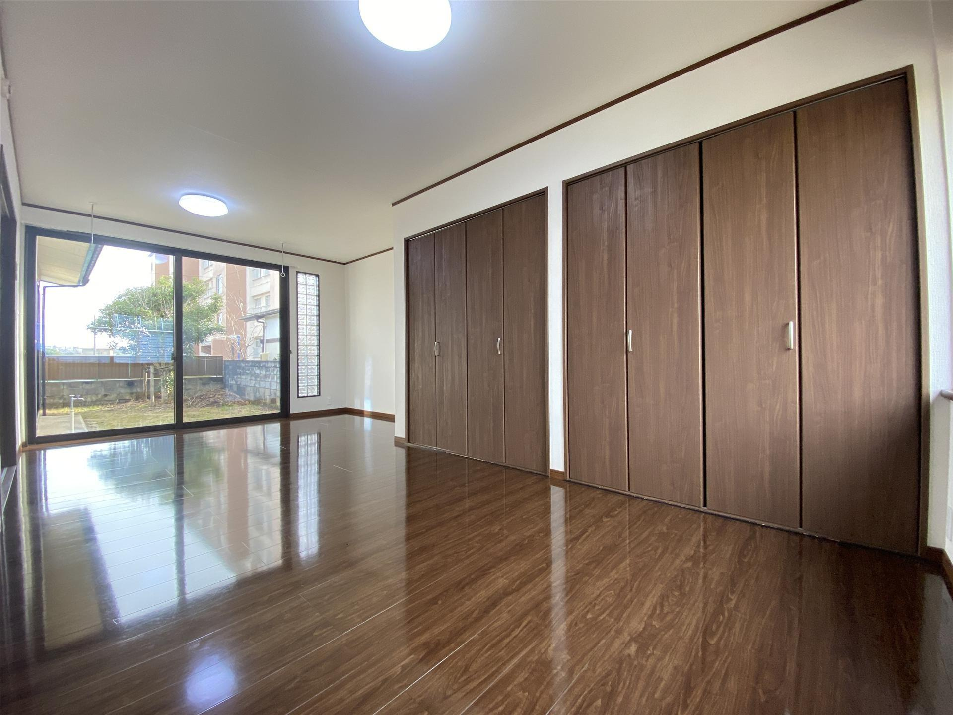 旭南１丁目貸家の洋室|洋室12帖