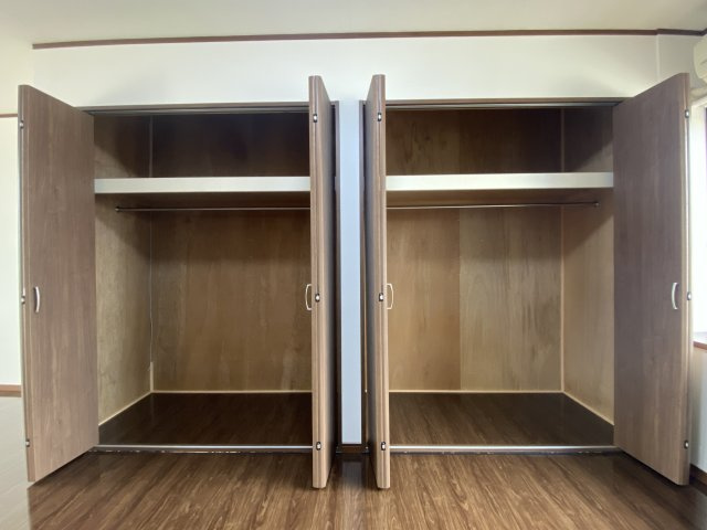 旭南１丁目貸家の収納|洋室12帖　収納