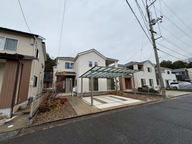 佐伯区河内南2丁目の前面道路含む現地写真