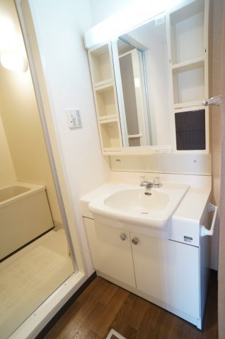 コスモカウンティⅡの洗面所|参考、同建物・反転間取りの号室