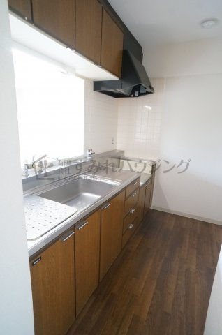 コスモカウンティⅡのキッチン|参考、同建物・反転間取りの号室