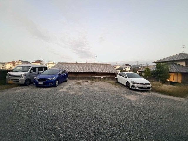 南区柏原1丁目 土地の外観|東向き：東側がひらけているので、朝日が差し込む素敵な家が建てられそうです。