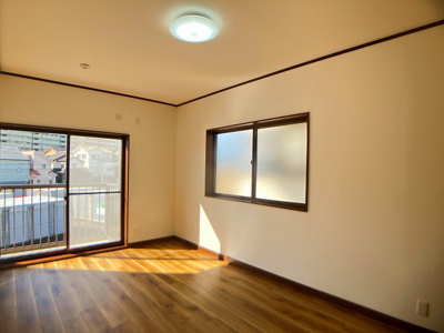 【洋室】 | 岡崎市大西町字南ヶ原戸建 | 2階西側