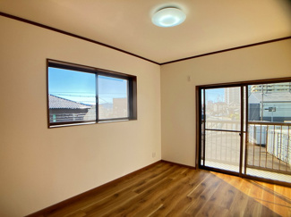 【洋室】 | 岡崎市大西町字南ヶ原戸建 | 2階東側約6帖