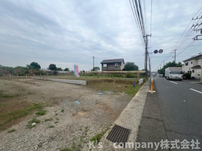 藤沢市宮原　売地　区画３の前面道路含む現地写真|前面道路の様子です◇