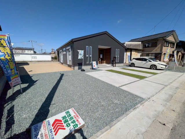 大川市大字津の新築一戸建の駐車場|車をお持ちの方に嬉しい駐車場付きの物件です