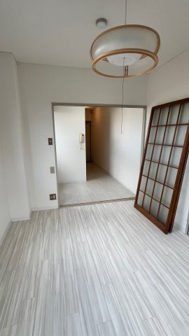 ロイヤルシャトー藤井寺Ⅰの居間・リビング