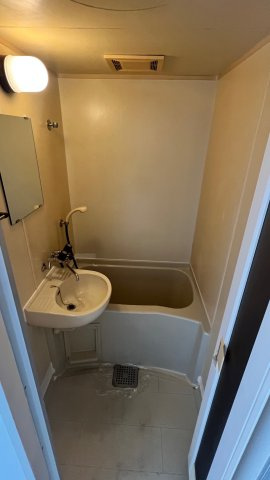 ロイヤルシャトー藤井寺Ⅰの浴室