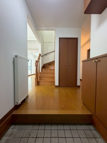 あいの里3条4丁目の玄関