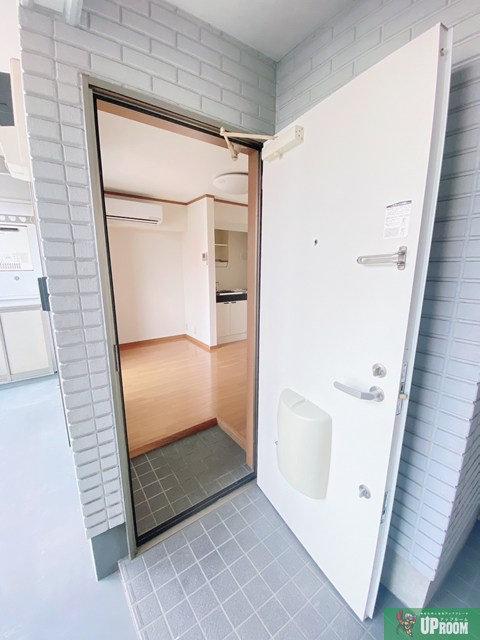 グローバルレジデンスの玄関