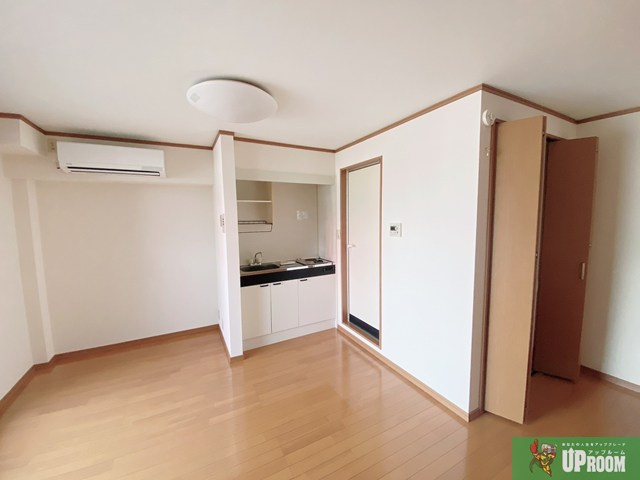 グローバルレジデンスの居間・リビング