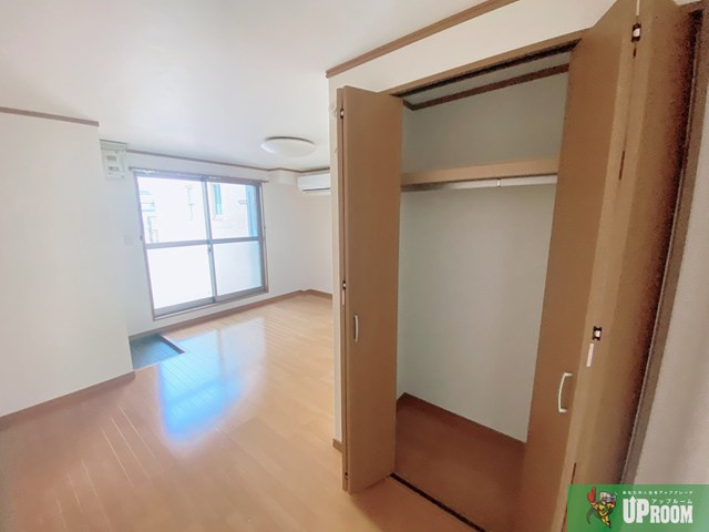 グローバルレジデンスの居間・リビング