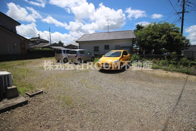 コーポ五月の駐車場|駐車場があります