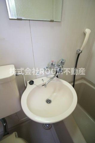 コーポ五月の洗面所|スペースが確保できる洗面所です