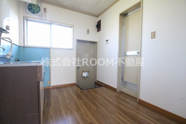 コーポ五月の内装|明るい室内です