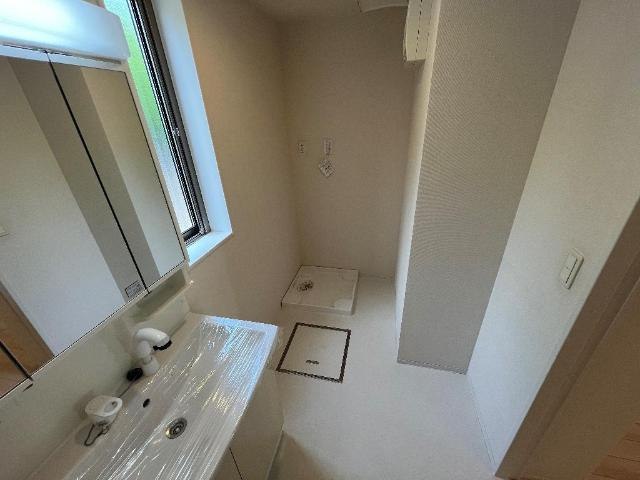 ＮＯＲＴＨ　３４．８３　DUEの洗面所|洗面