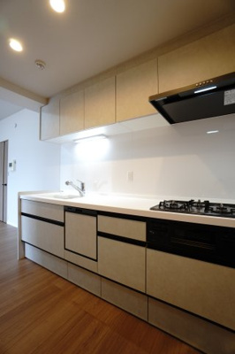 【キッチン】 | 【上質リノベ】ファミール江波公園リバーサイド弐番館 | 室内（2026年3月8日11：00頃）撮影