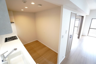 【キッチン】 | 【上質リノベ】ファミール江波公園リバーサイド弐番館 | 室内（2026年3月8日11：00頃）撮影