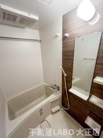 セレニテ阿波座ミラクの浴室