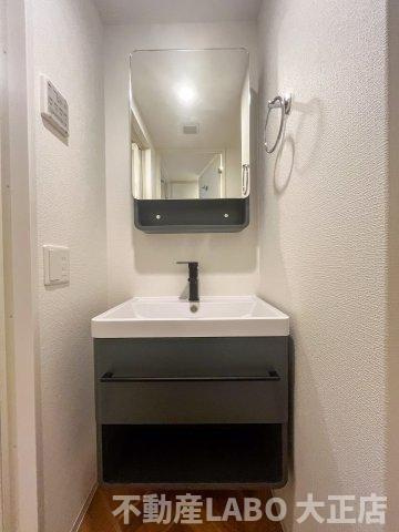 セレニテ阿波座ミラクの洗面所