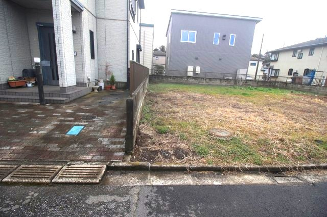 野木町南赤塚の外観|東側との境界部分（2026年3月撮影）