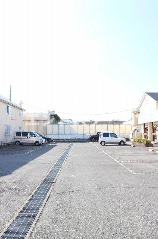 フューチャーＢの駐車場|高崎、前橋のお部屋探しはエンドスケープまで！お客様の理想お聞かせ下さい♪